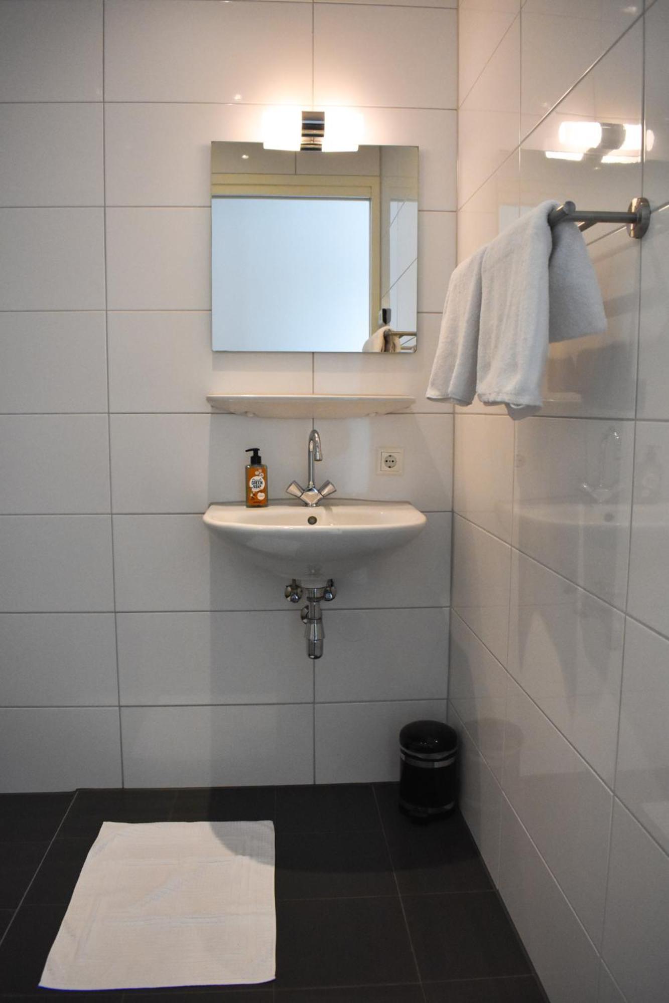 Buiteninn Het Overveen Hotel Рейссен Экстерьер фото